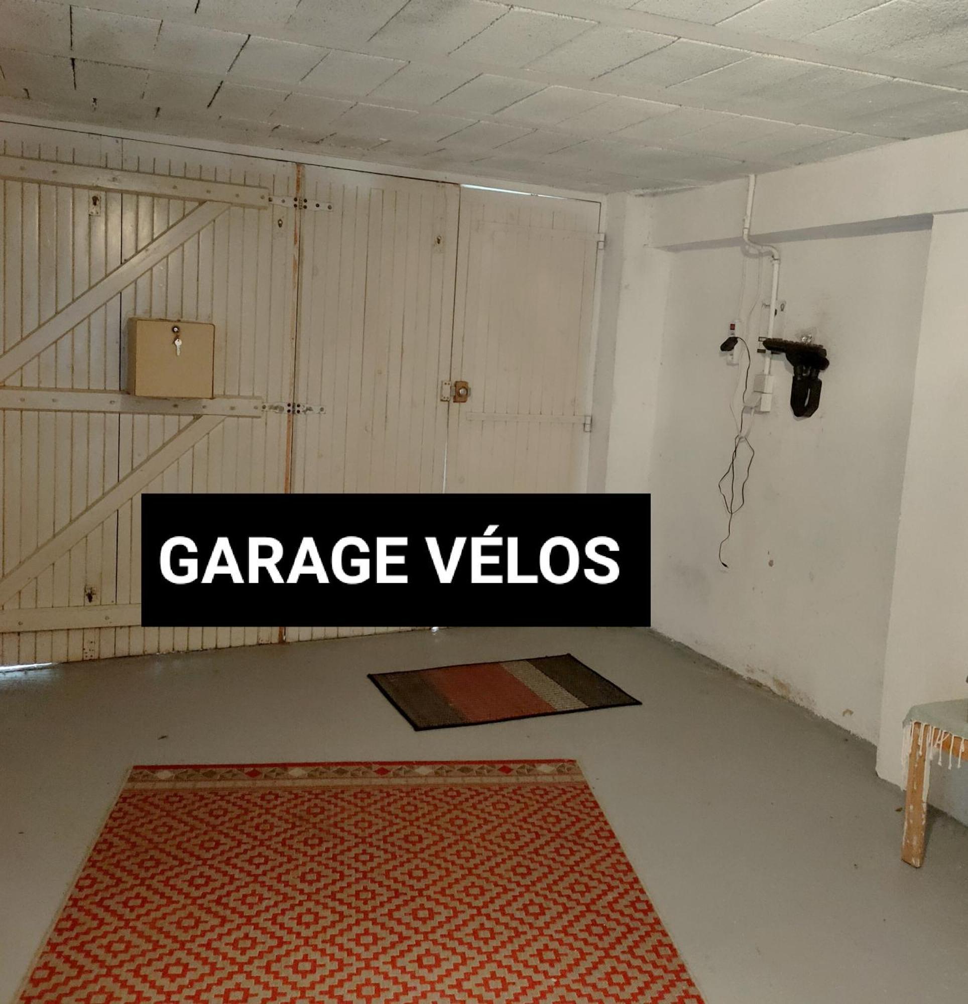"Les Chacobins" - Appart'Etape Avec Garage Velos Ла-Реоль Экстерьер фото